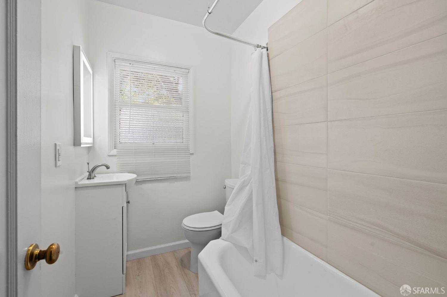 Detail Gallery Image 18 of 35 For 196 N 9th St, San Jose,  CA 95112 - – Beds | – Baths