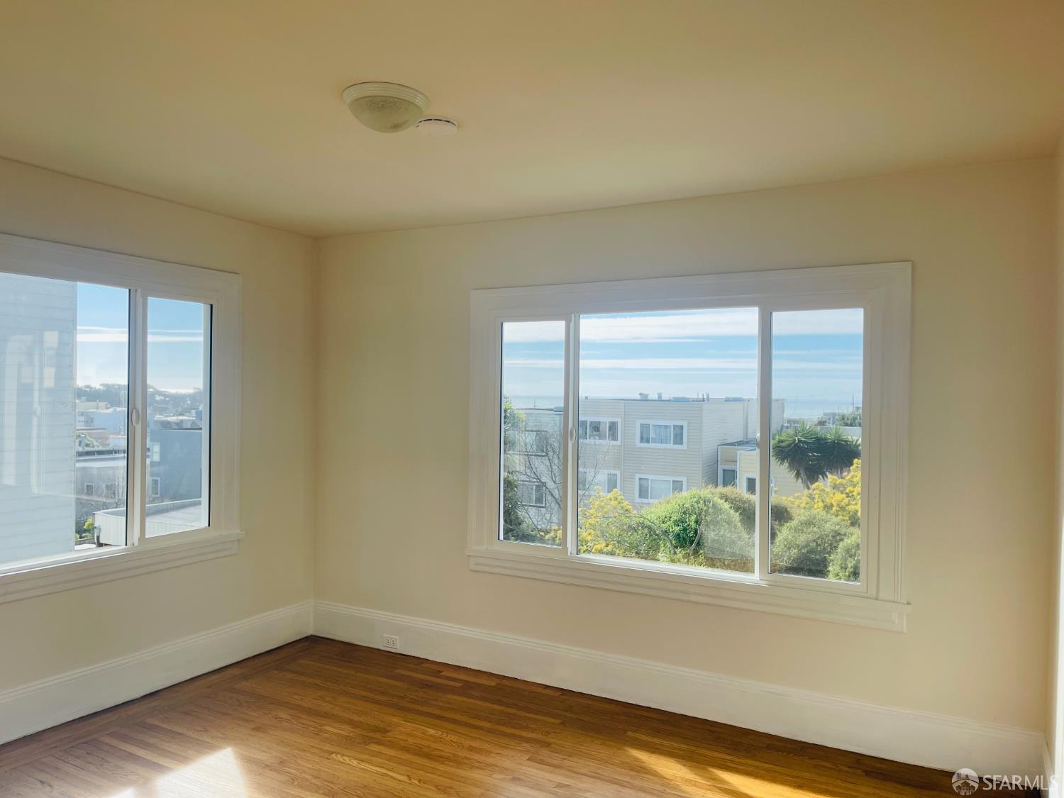 Detail Gallery Image 10 of 23 For 731 43rd Ave, San Francisco,  CA 94121 - 3 Beds | 2 Baths