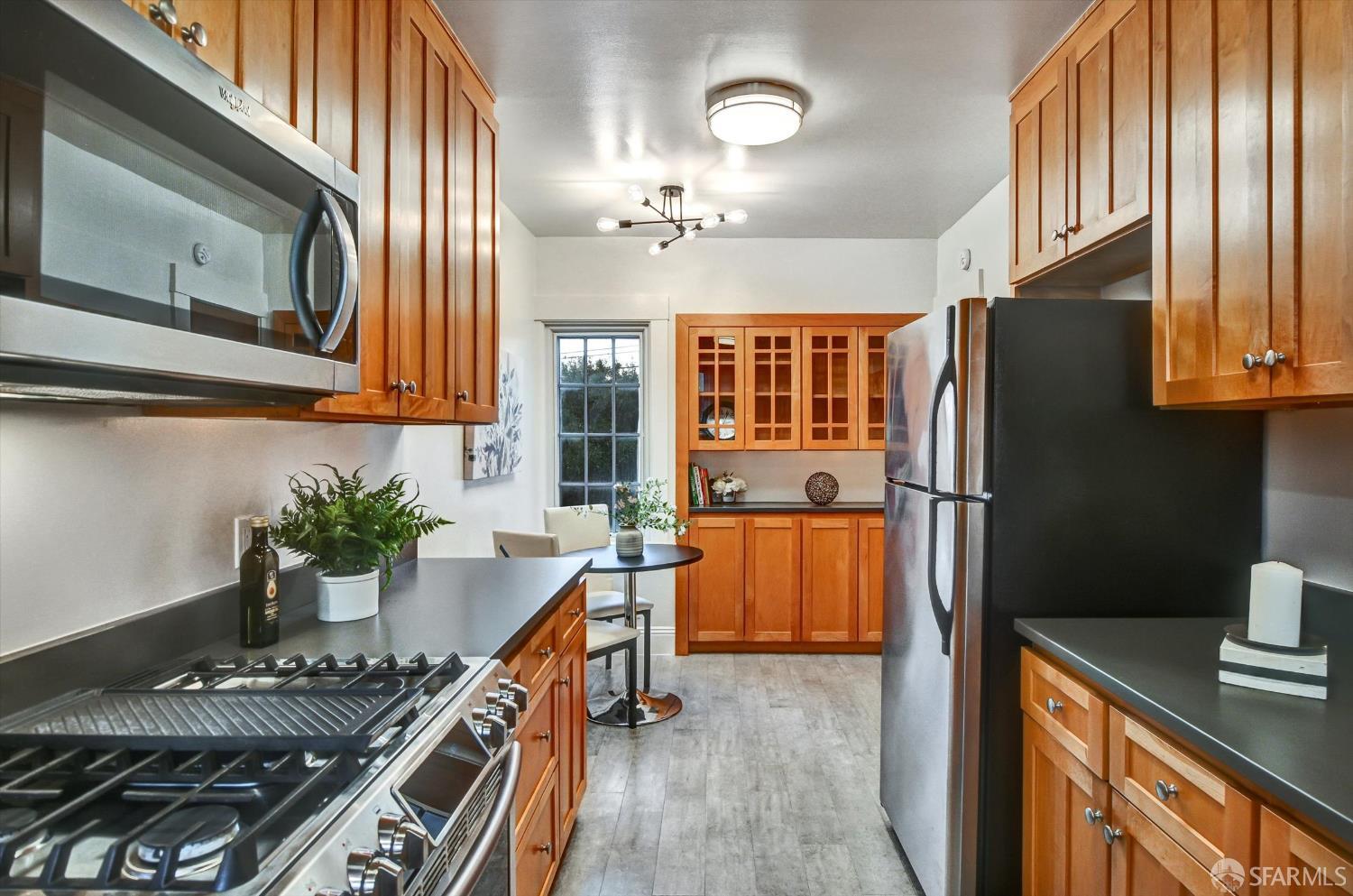 Detail Gallery Image 25 of 59 For 2306 25th Ave, San Francisco,  CA 94116 - 3 Beds | 2 Baths