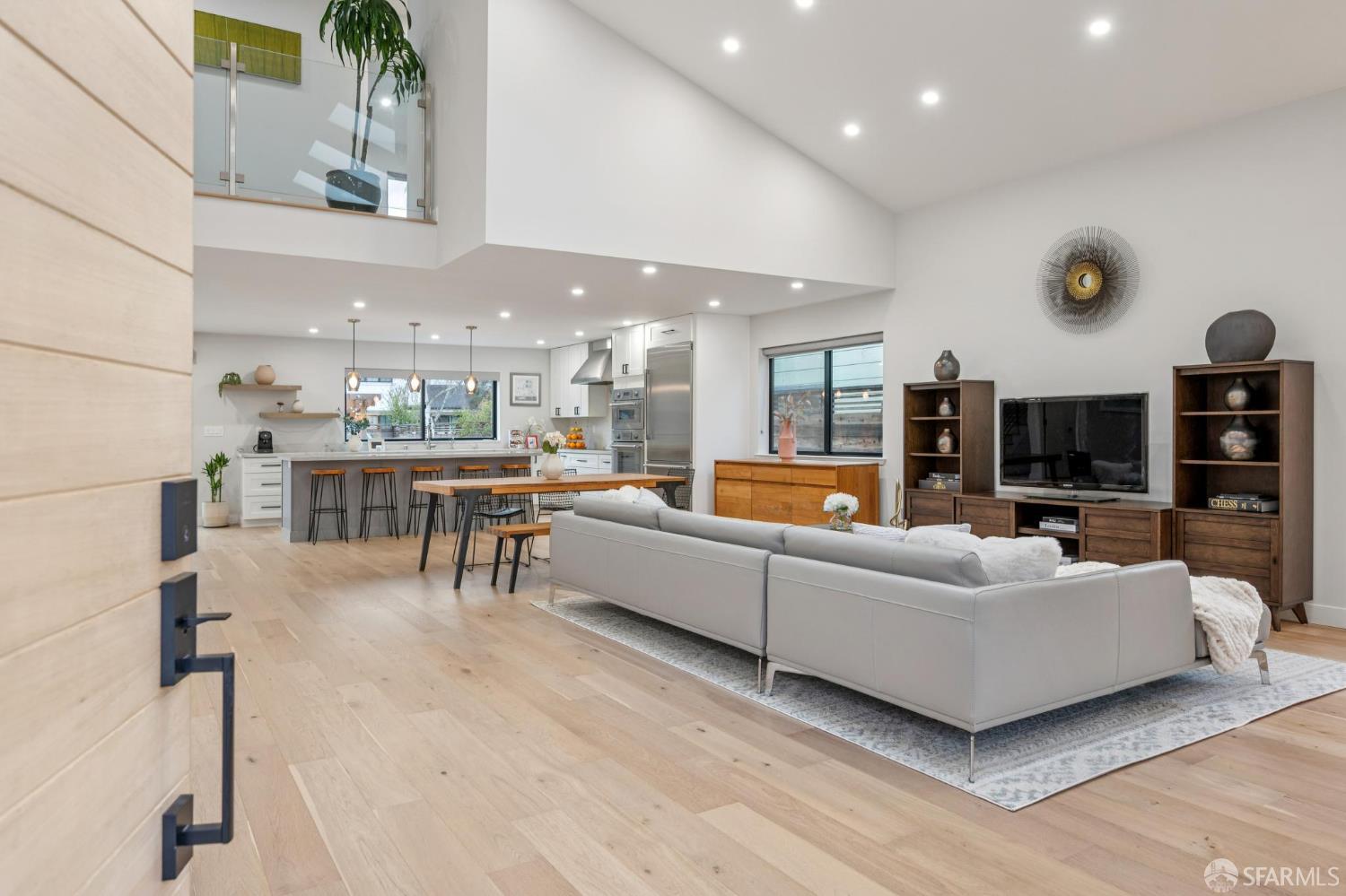 Detail Gallery Image 14 of 99 For 754 Cordilleras Ave, San Carlos,  CA 94070 - 4 Beds | 3 Baths