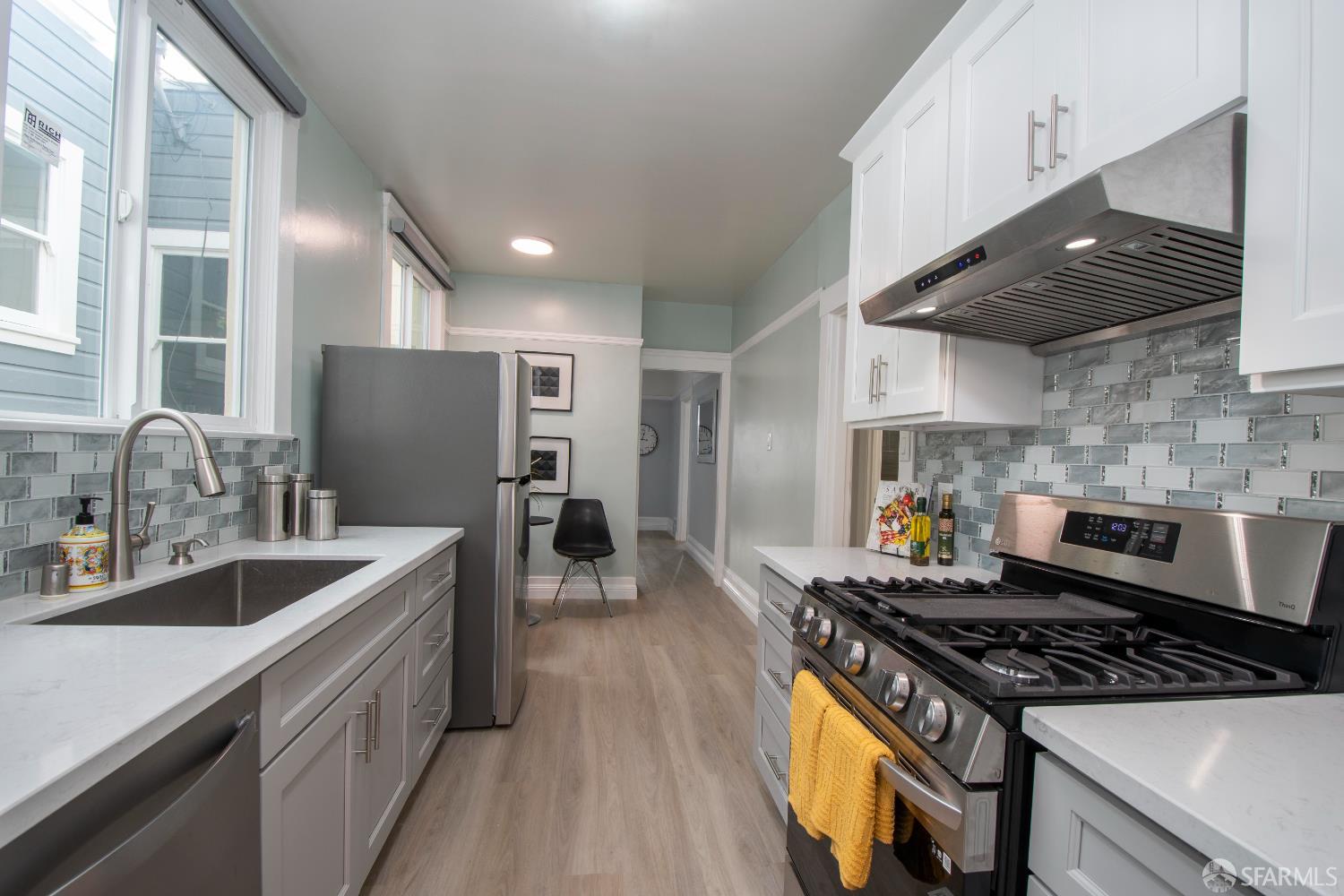 Detail Gallery Image 19 of 39 For 1482 18th Ave, San Francisco,  CA 94122 - 2 Beds | 1 Baths