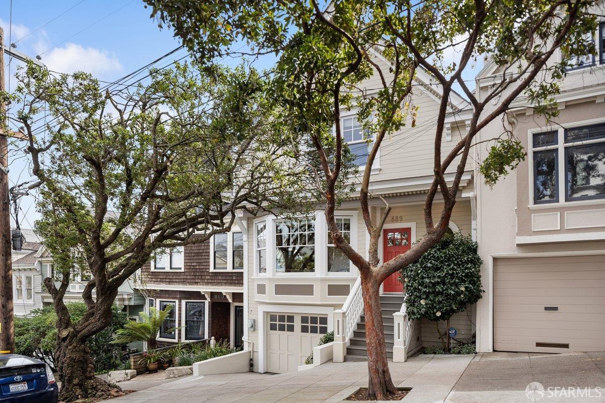 Detail Gallery Image 69 of 85 For 889 Elizabeth St, San Francisco,  CA 94114 - 4 Beds | 3/1 Baths