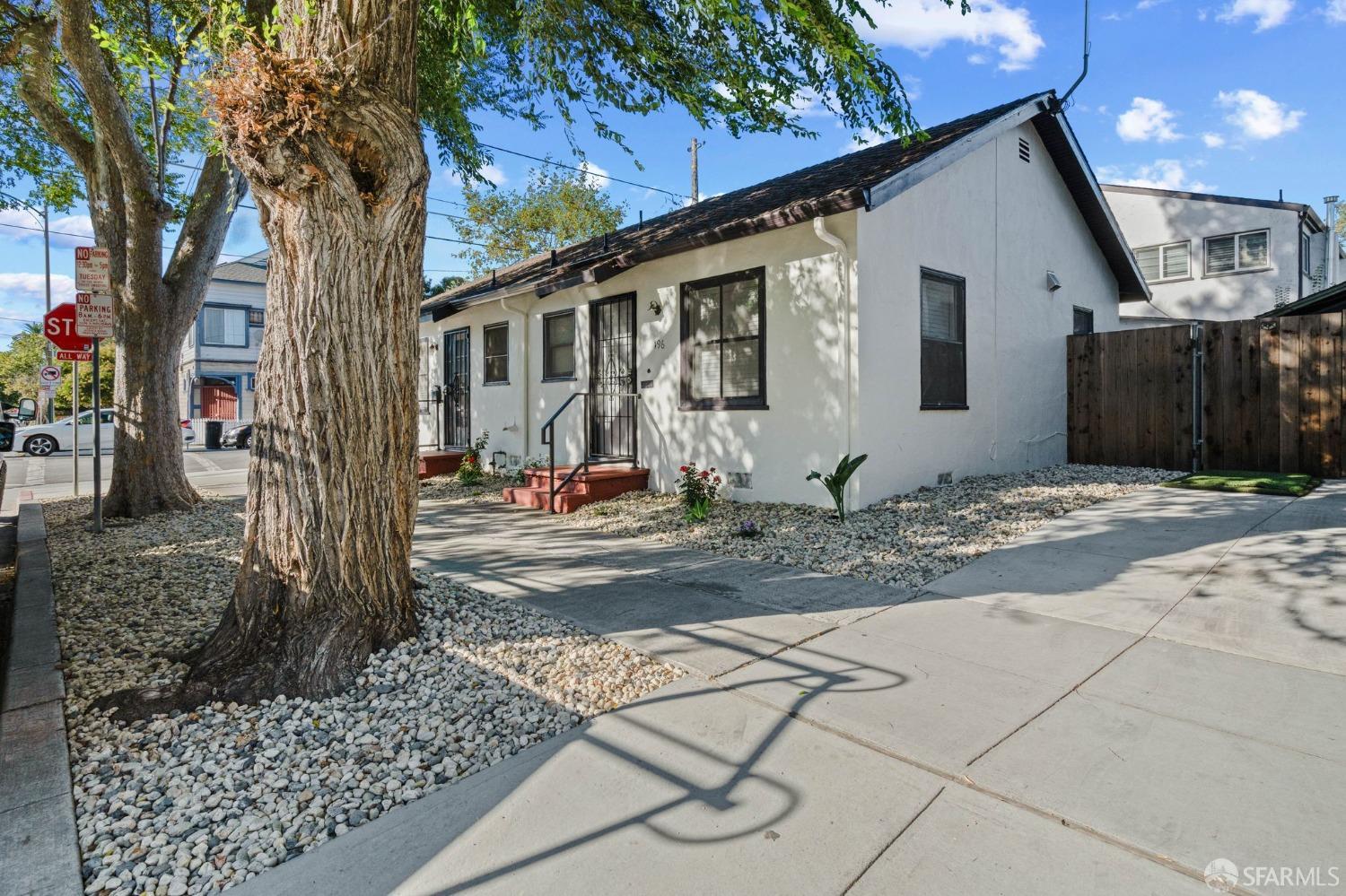 Detail Gallery Image 4 of 35 For 196 N 9th St, San Jose,  CA 95112 - – Beds | – Baths