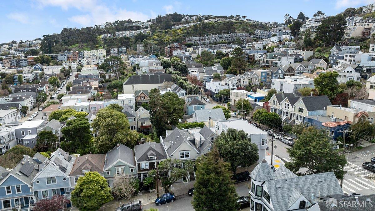 Detail Gallery Image 79 of 85 For 889 Elizabeth St, San Francisco,  CA 94114 - 4 Beds | 3/1 Baths