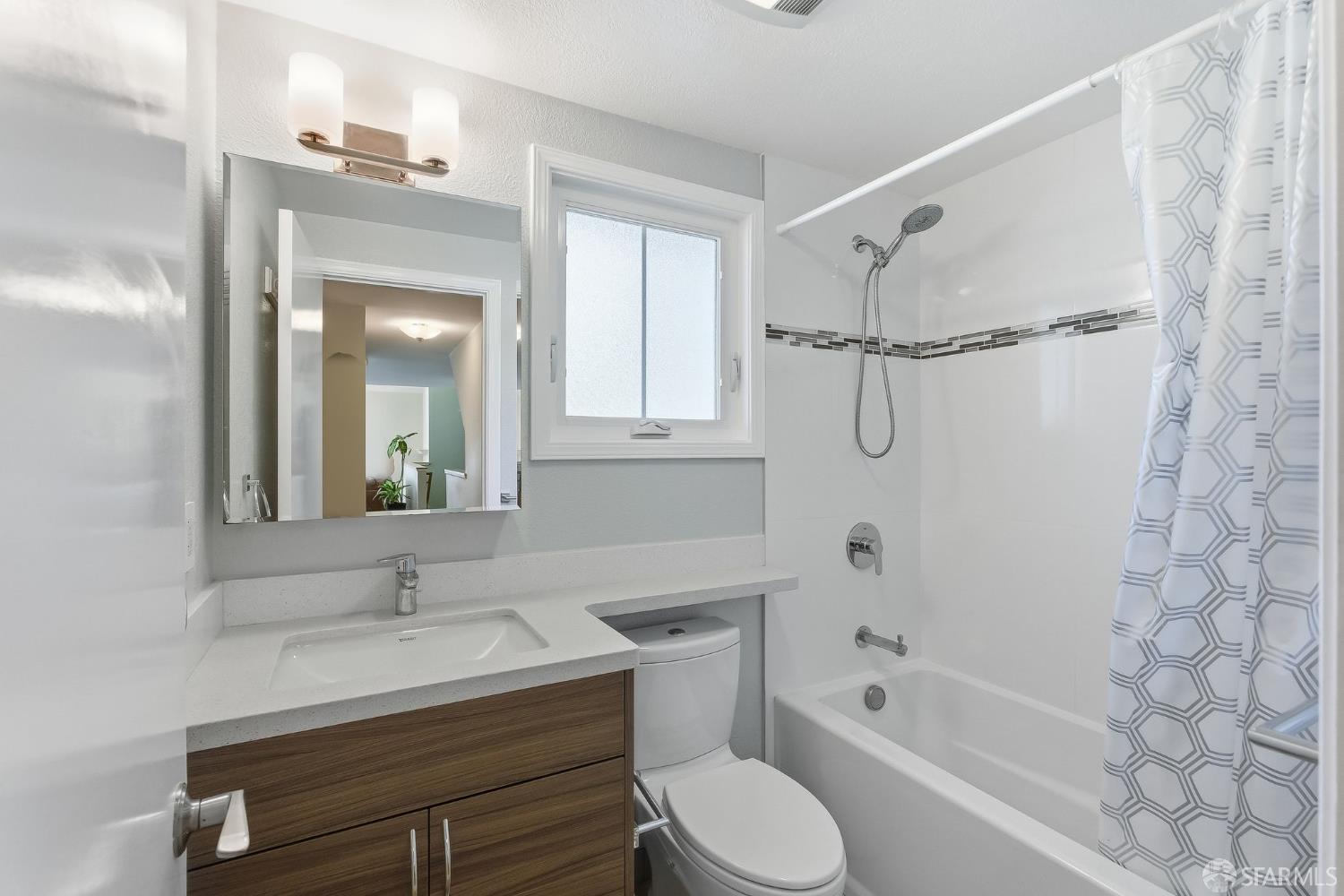 Detail Gallery Image 19 of 51 For 88 Glen Ct, San Francisco,  CA 94112 - 4 Beds | 2 Baths