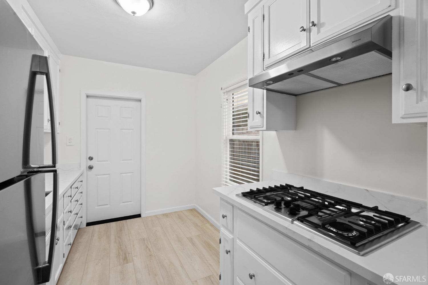 Detail Gallery Image 13 of 35 For 196 N 9th St, San Jose,  CA 95112 - – Beds | – Baths