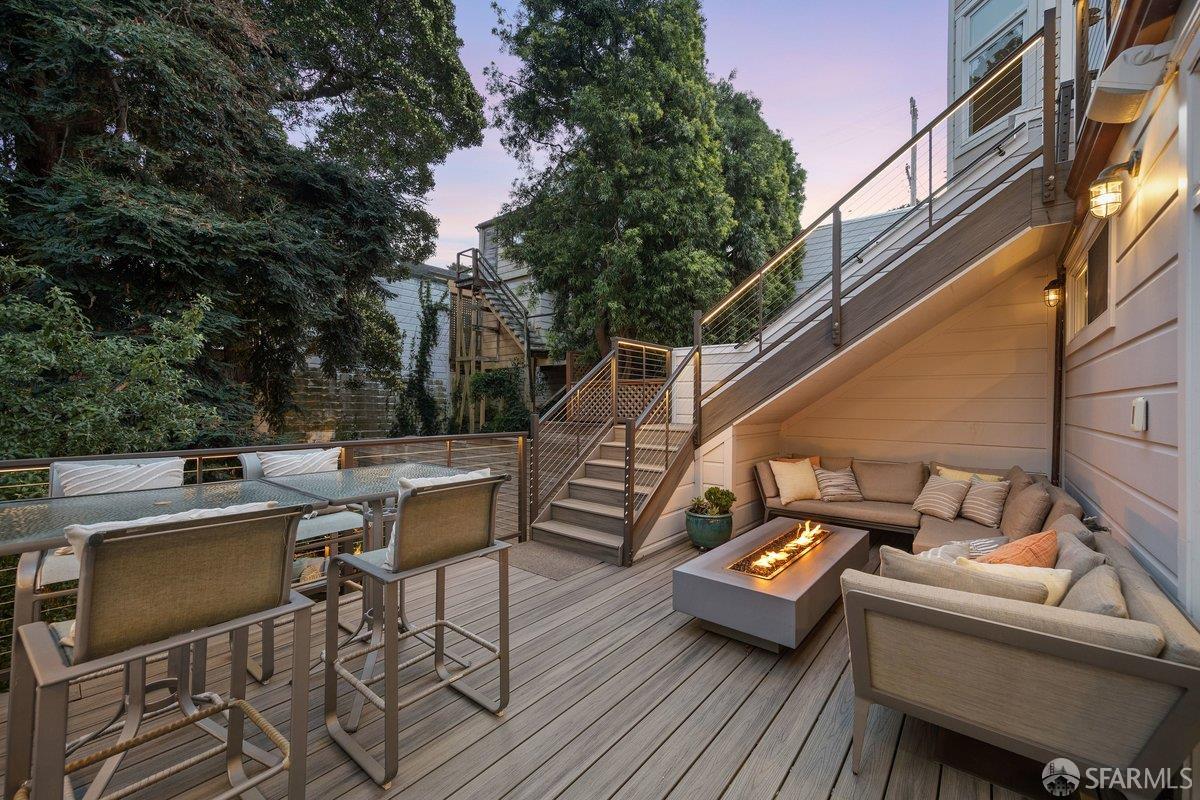 Detail Gallery Image 59 of 85 For 889 Elizabeth St, San Francisco,  CA 94114 - 4 Beds | 3/1 Baths