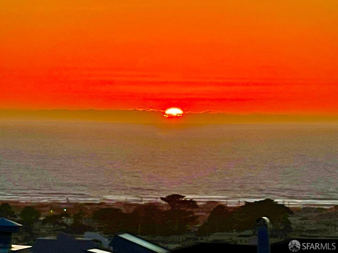 Detail Gallery Image 12 of 59 For 2306 25th Ave, San Francisco,  CA 94116 - 3 Beds | 2 Baths