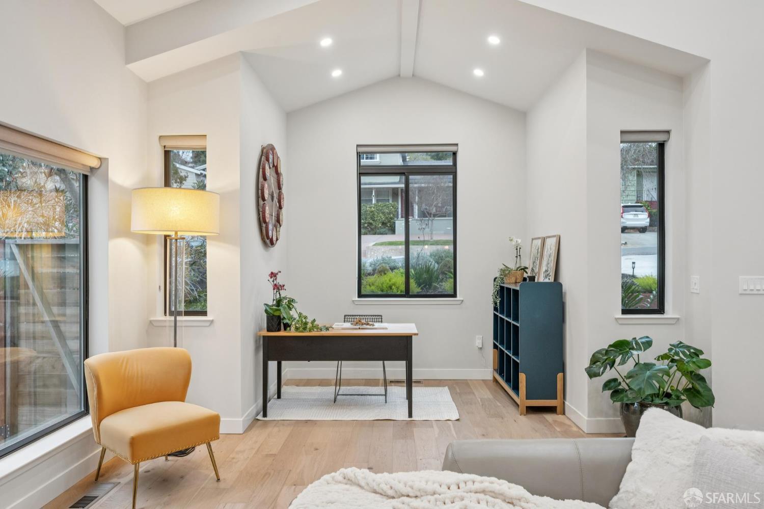 Detail Gallery Image 20 of 99 For 754 Cordilleras Ave, San Carlos,  CA 94070 - 4 Beds | 3 Baths