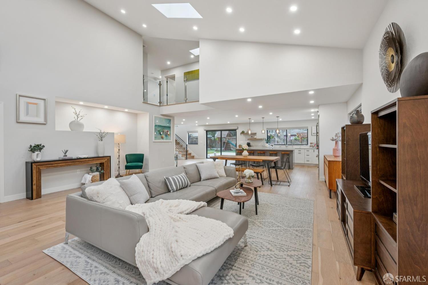 Detail Gallery Image 25 of 99 For 754 Cordilleras Ave, San Carlos,  CA 94070 - 4 Beds | 3 Baths