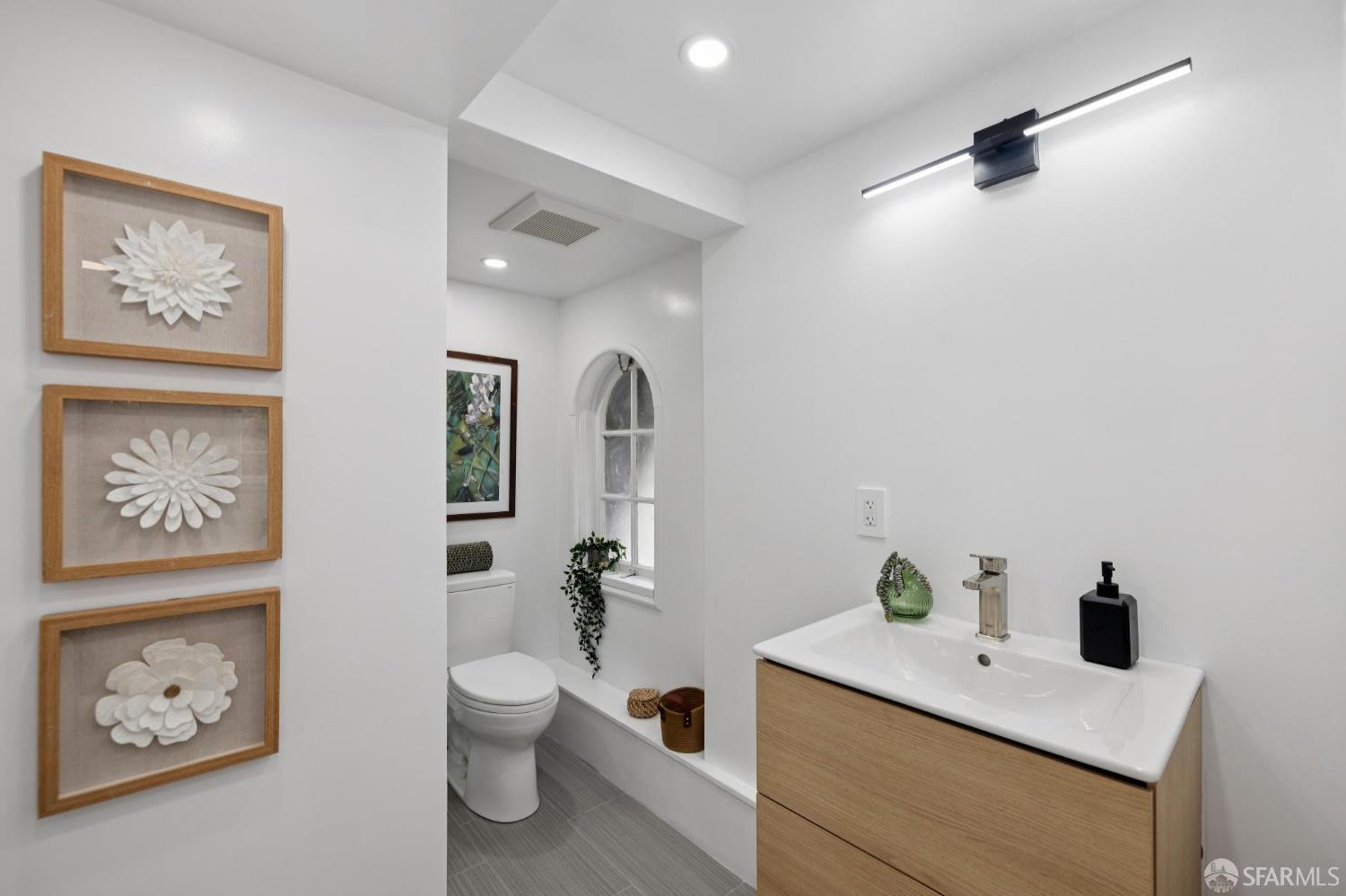 Detail Gallery Image 9 of 12 For 438 Avila St, San Francisco,  CA 94123 - – Beds | – Baths