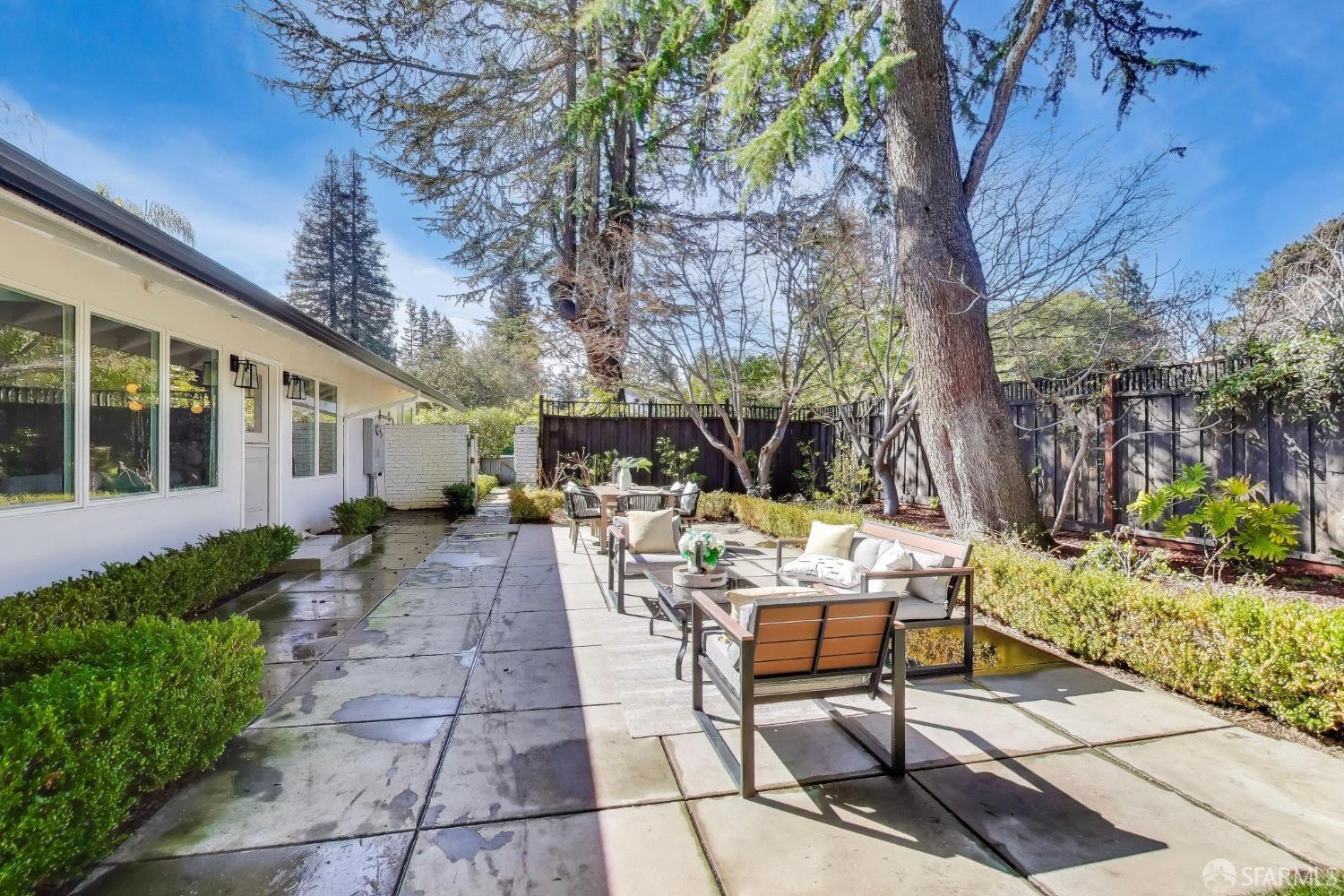 Detail Gallery Image 30 of 57 For 85 Rittenhouse Ave, Atherton,  CA 94027 - 5 Beds | 3/1 Baths