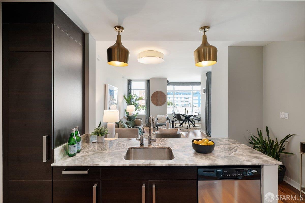 Photo #10: 426106652 Listing: Photo #10