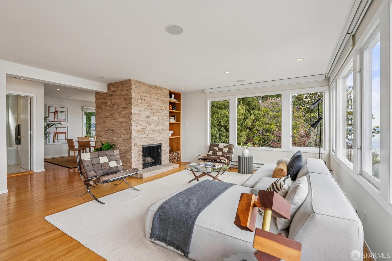 Detail Gallery Image 15 of 47 For 333 Greenwich St #3,  San Francisco,  CA 94133 - 2 Beds | 2 Baths