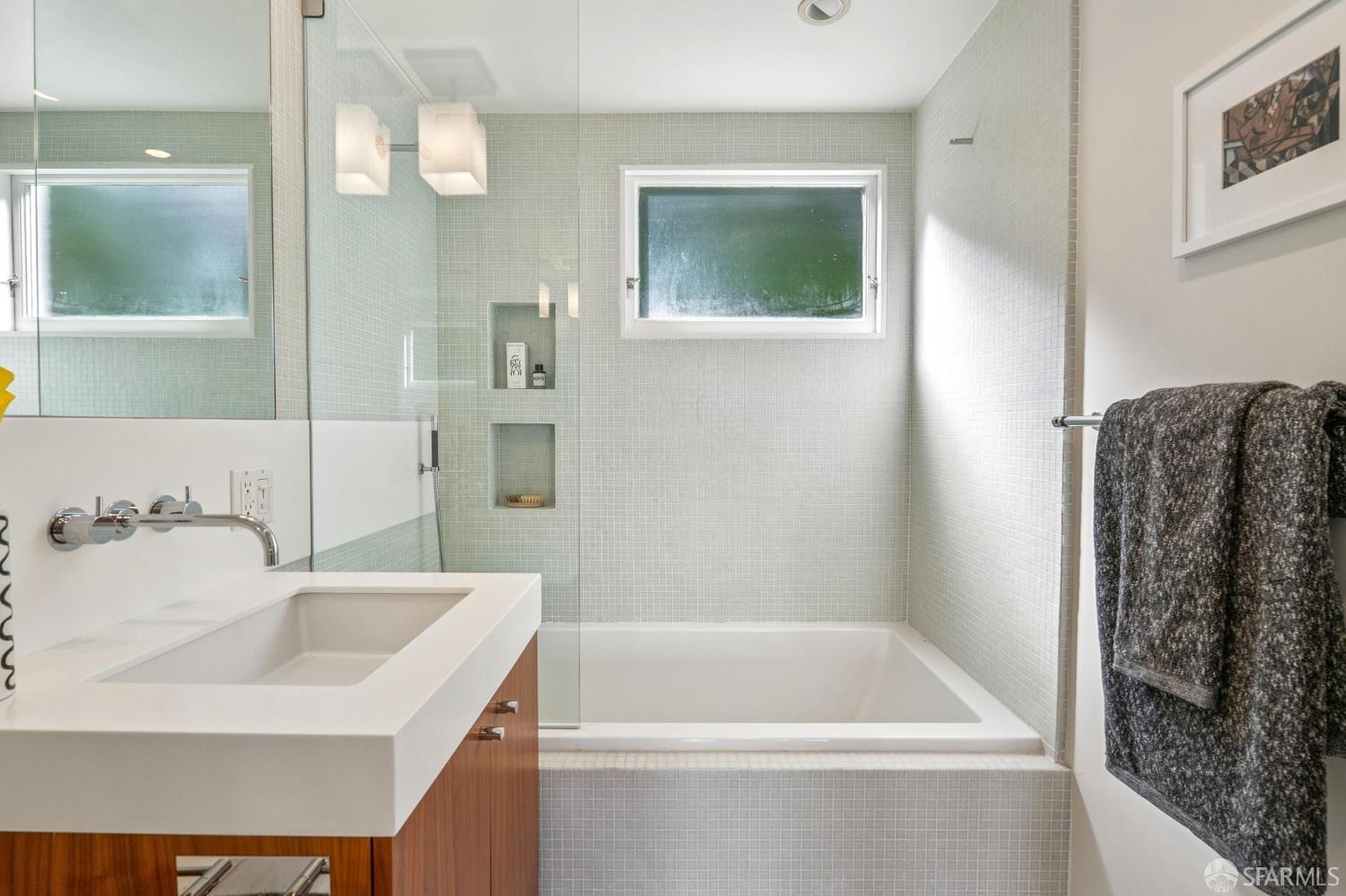 Detail Gallery Image 33 of 47 For 333 Greenwich St #3,  San Francisco,  CA 94133 - 2 Beds | 2 Baths