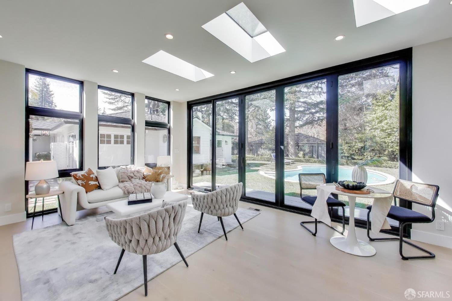 Detail Gallery Image 34 of 57 For 85 Rittenhouse Ave, Atherton,  CA 94027 - 5 Beds | 3/1 Baths