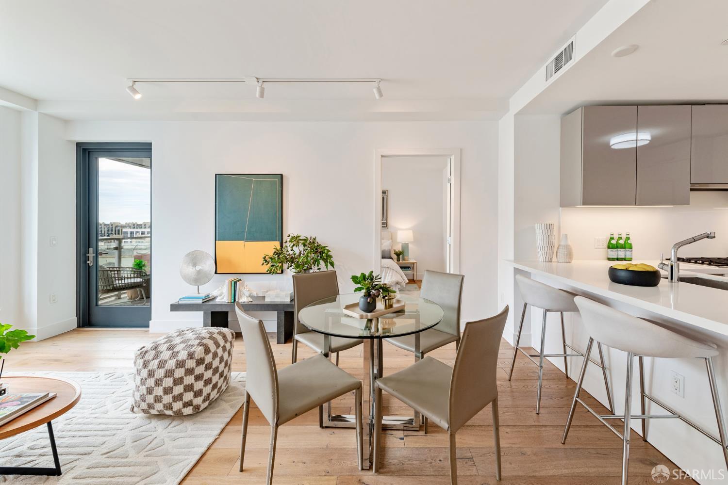 Photo #7: 426104403 Listing: Photo #7