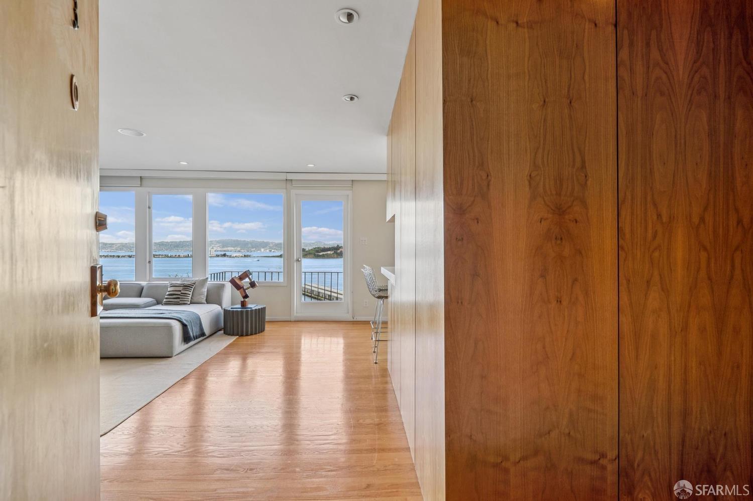Detail Gallery Image 10 of 47 For 333 Greenwich St #3,  San Francisco,  CA 94133 - 2 Beds | 2 Baths