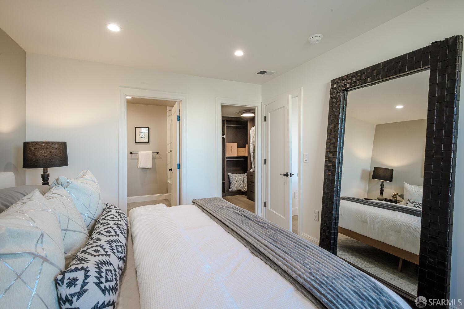 Detail Gallery Image 24 of 34 For 515 46th Ave, San Francisco,  CA 94121 - 3 Beds | 3 Baths