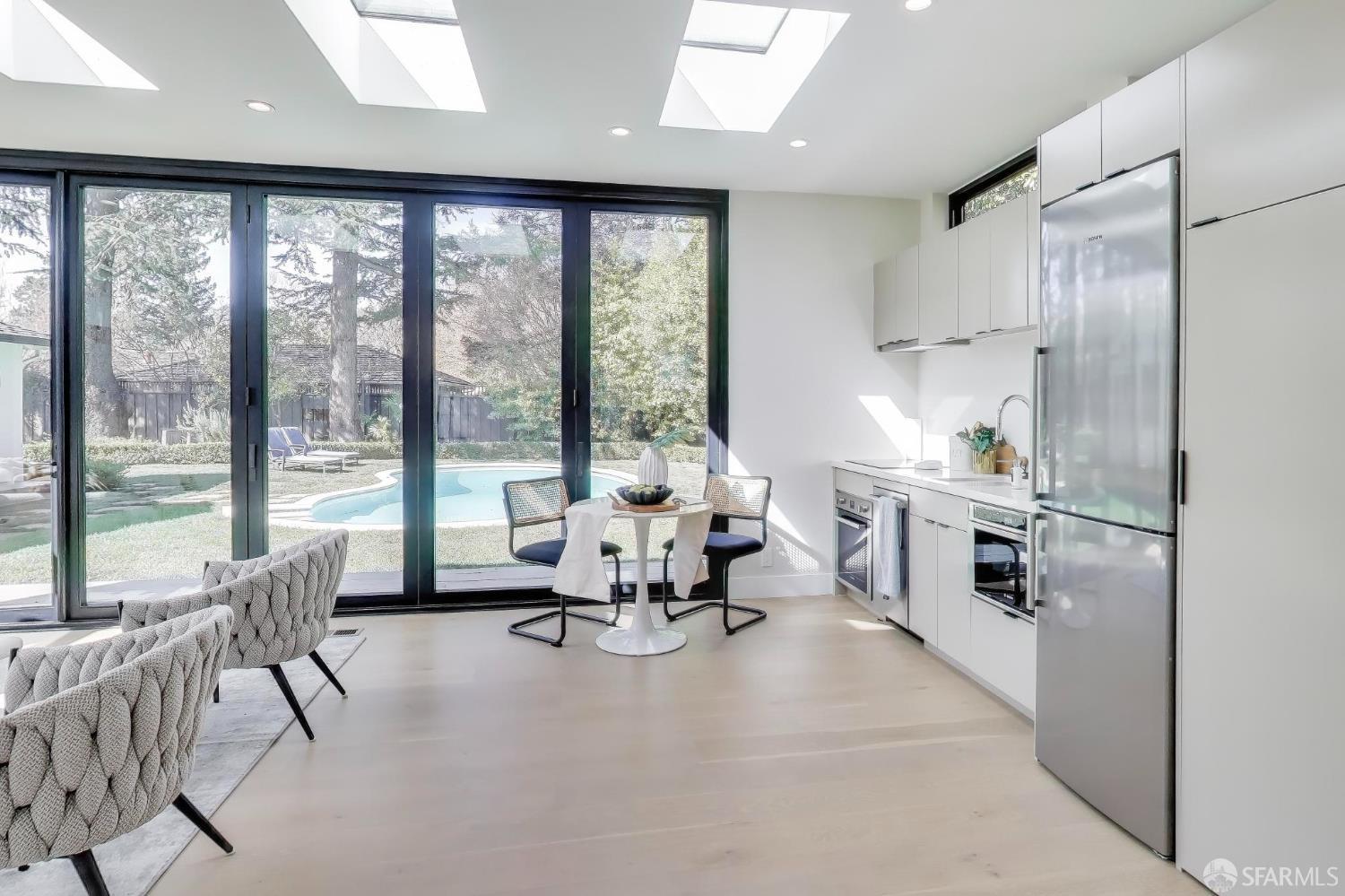 Detail Gallery Image 35 of 57 For 85 Rittenhouse Ave, Atherton,  CA 94027 - 5 Beds | 3/1 Baths