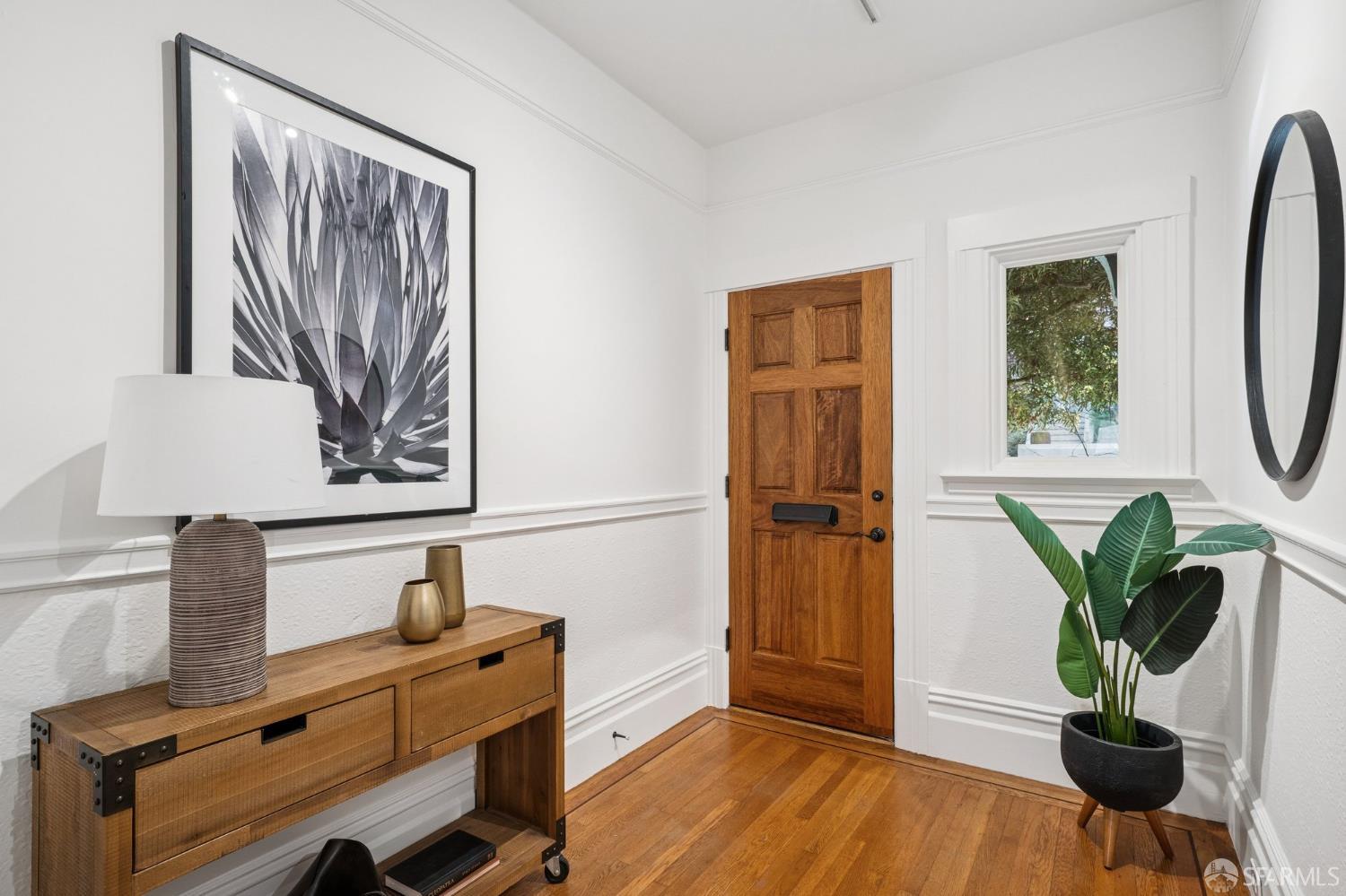 Detail Gallery Image 6 of 66 For 98 Caselli Ave, San Francisco,  CA 94114 - 3 Beds | 1/1 Baths