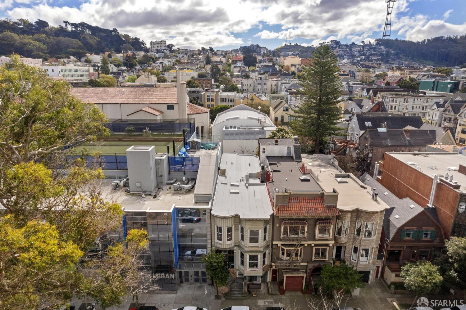 Detail Gallery Image 4 of 19 For 1651 Oak St, San Francisco,  CA 94117 - – Beds | – Baths