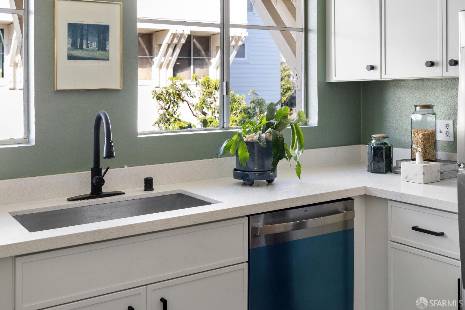 Detail Gallery Image 13 of 29 For 1326 Scott St #32,  San Francisco,  CA 94115 - 3 Beds | 2 Baths