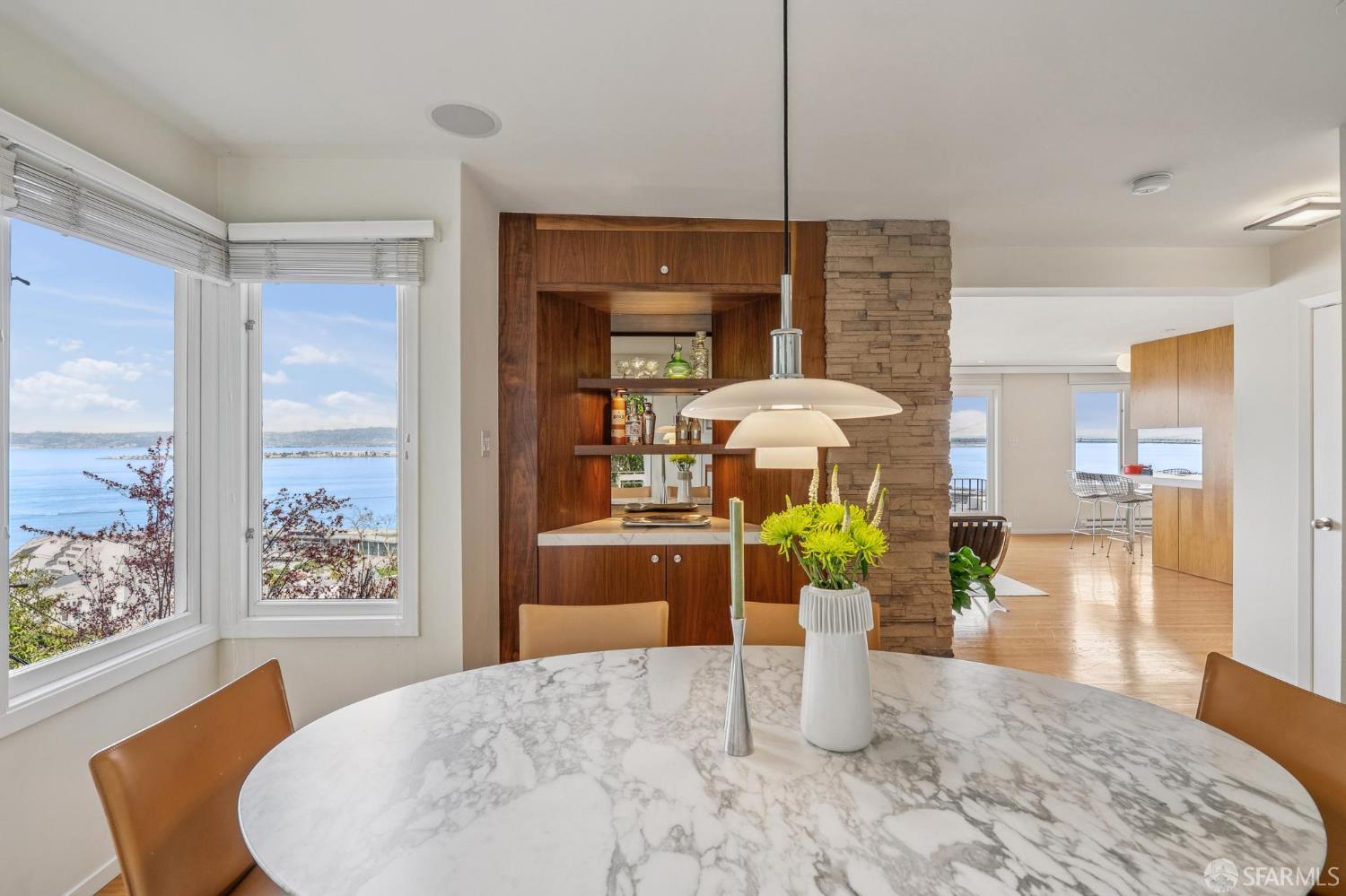 Detail Gallery Image 7 of 47 For 333 Greenwich St #3,  San Francisco,  CA 94133 - 2 Beds | 2 Baths