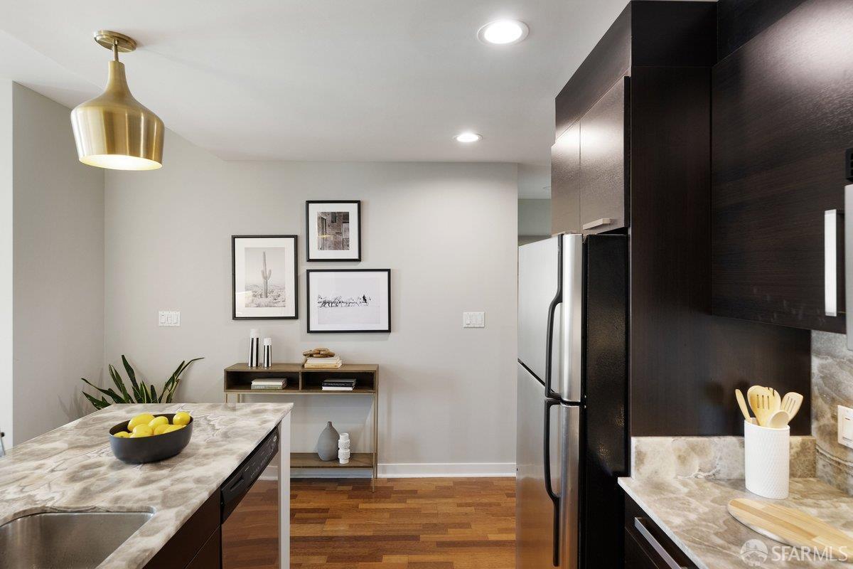 Photo #9: 426106652 Listing: Photo #9