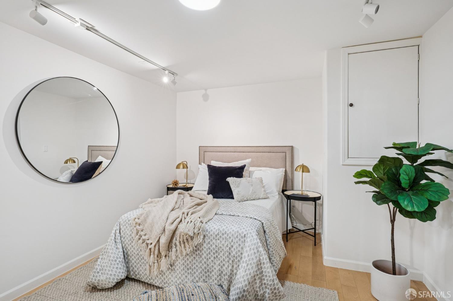 Detail Gallery Image 33 of 66 For 98 Caselli Ave, San Francisco,  CA 94114 - 3 Beds | 1/1 Baths