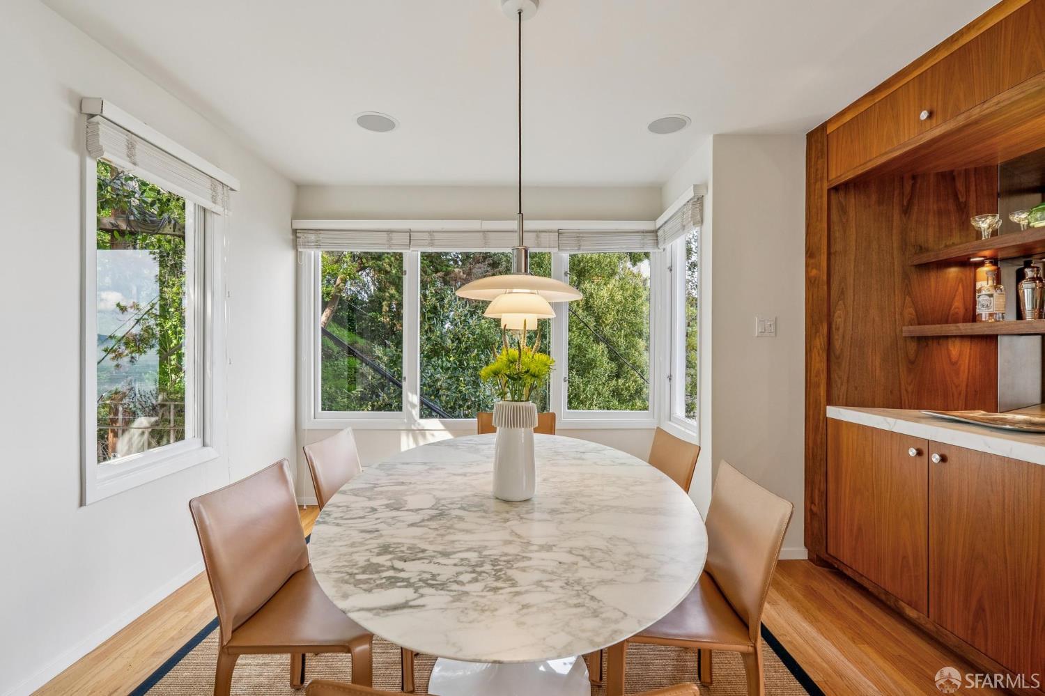 Detail Gallery Image 9 of 47 For 333 Greenwich St #3,  San Francisco,  CA 94133 - 2 Beds | 2 Baths