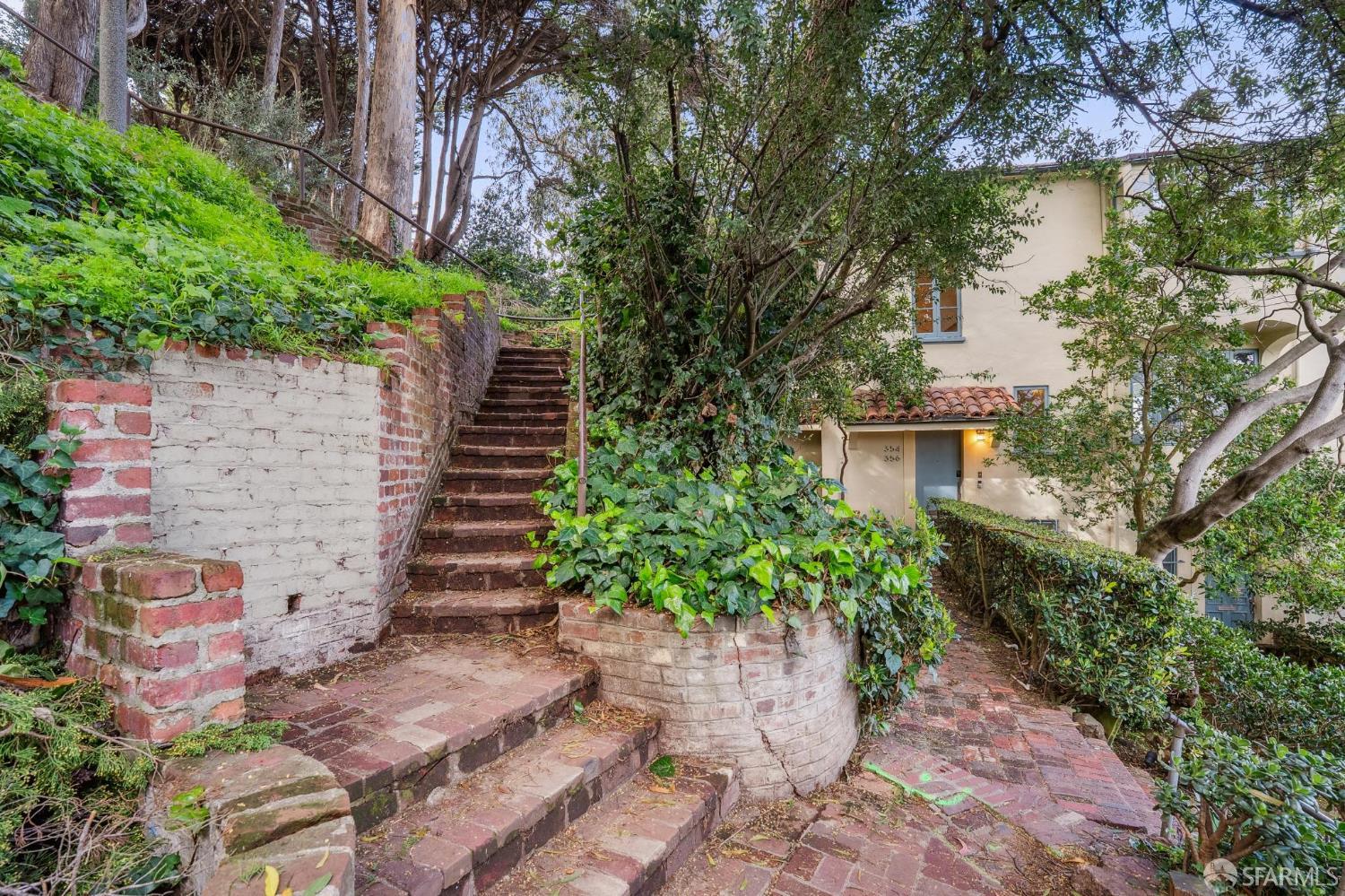 Detail Gallery Image 44 of 47 For 333 Greenwich St #3,  San Francisco,  CA 94133 - 2 Beds | 2 Baths