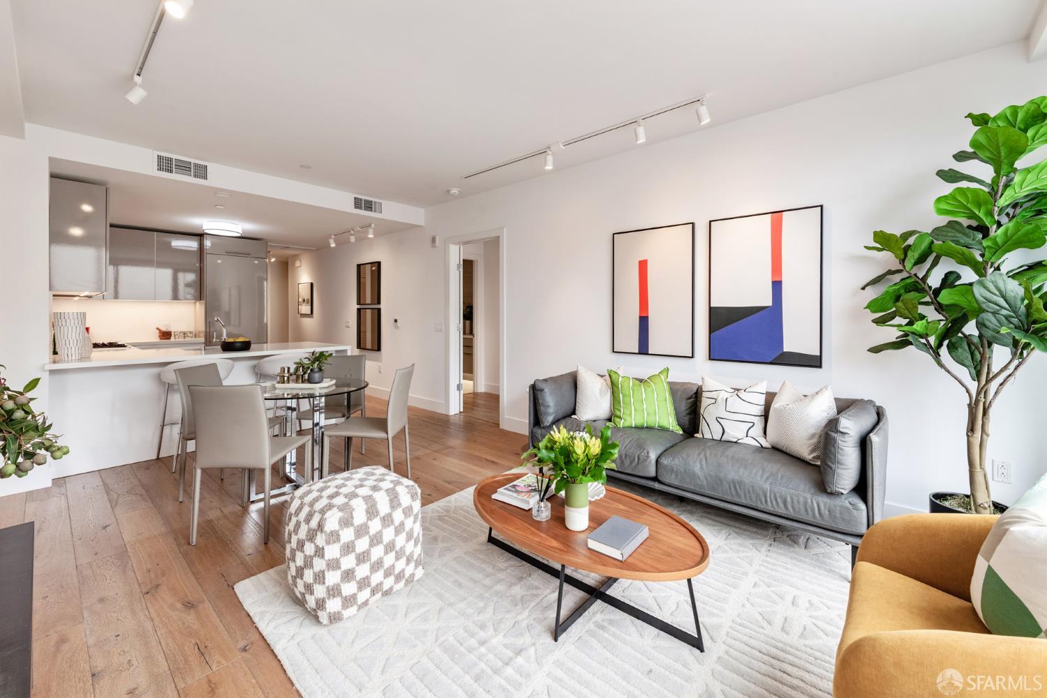 Photo #1: 426104403 Listing: Photo #1