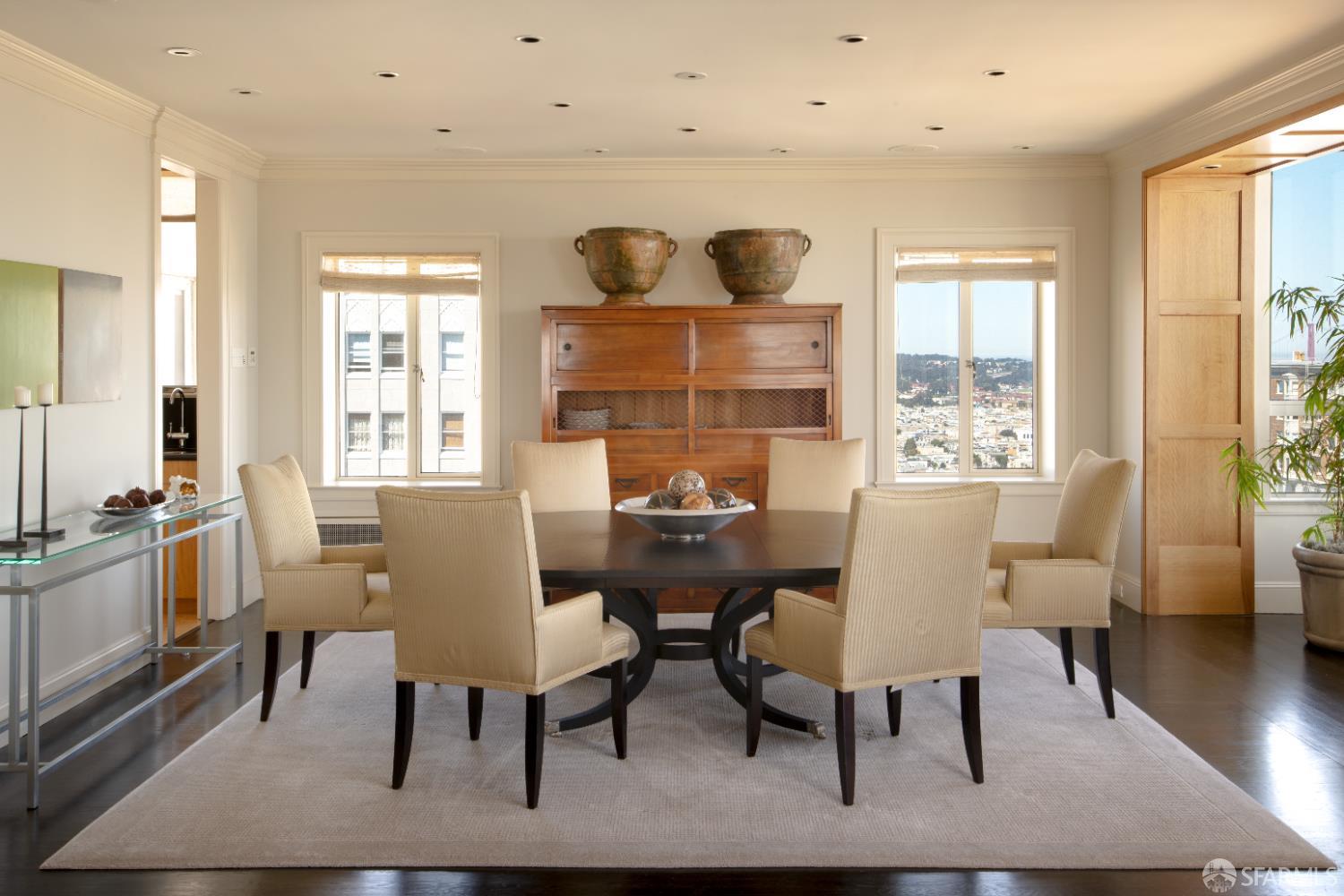 Detail Gallery Image 10 of 30 For 1100 Union St #1000,  San Francisco,  CA 94109 - 4 Beds | 4/2 Baths