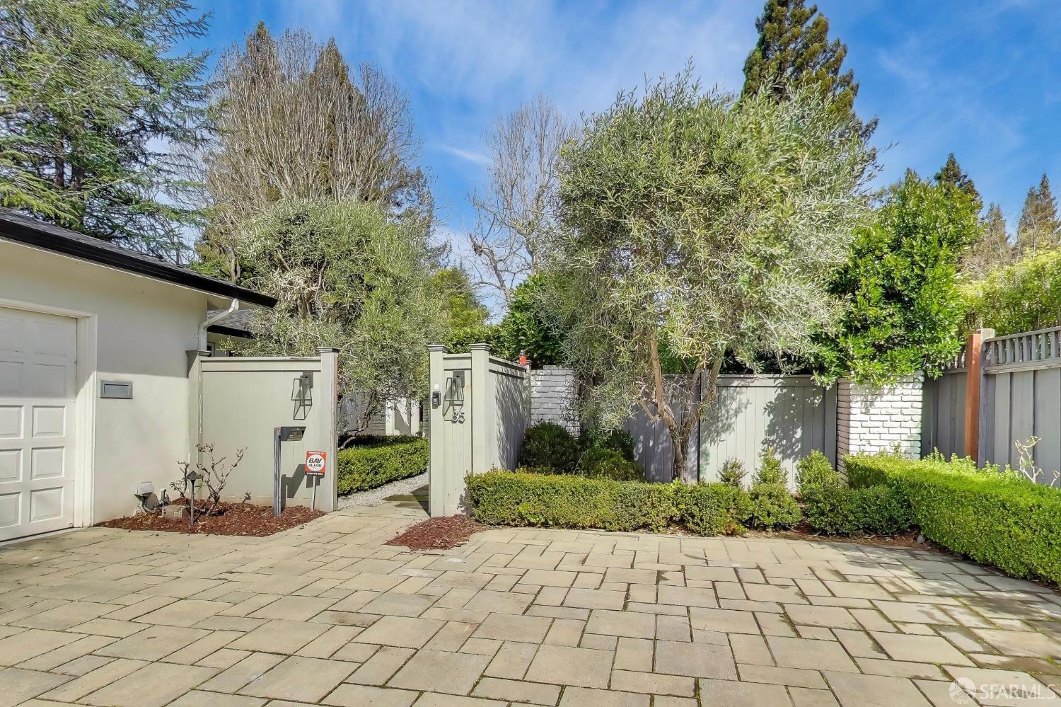 Detail Gallery Image 3 of 57 For 85 Rittenhouse Ave, Atherton,  CA 94027 - 5 Beds | 3/1 Baths