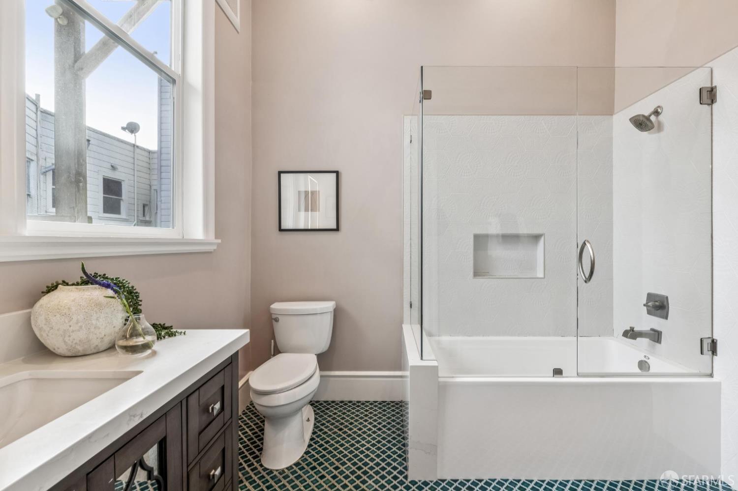 Detail Gallery Image 28 of 42 For 2079 Golden Gate Ave, San Francisco,  CA 94115 - 2 Beds | 2 Baths