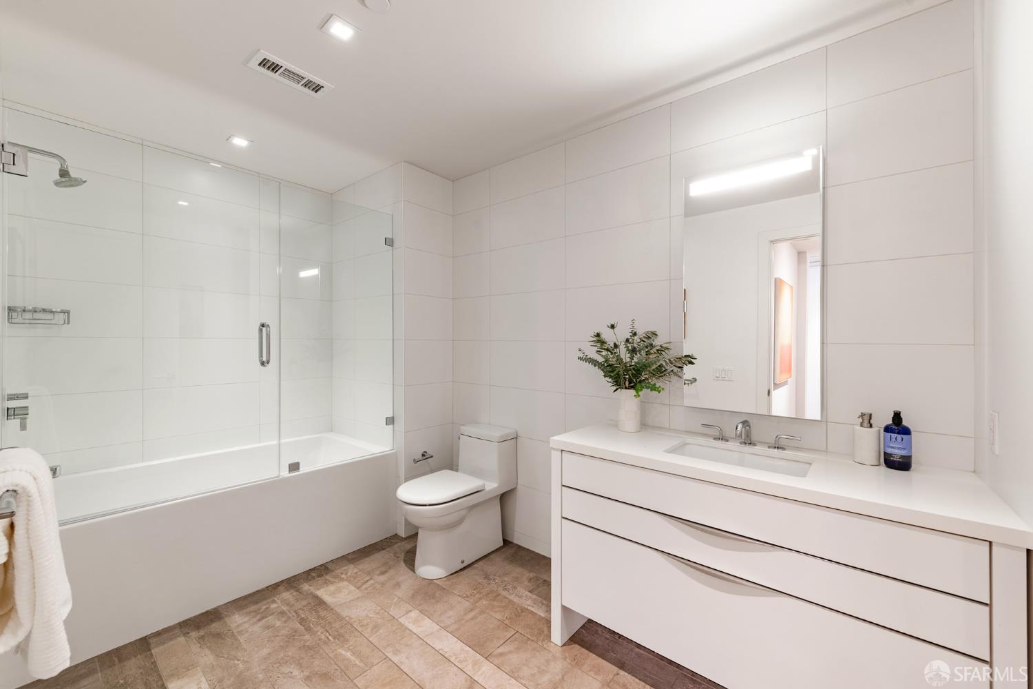 Photo #27: 426104403 Listing: Photo #27