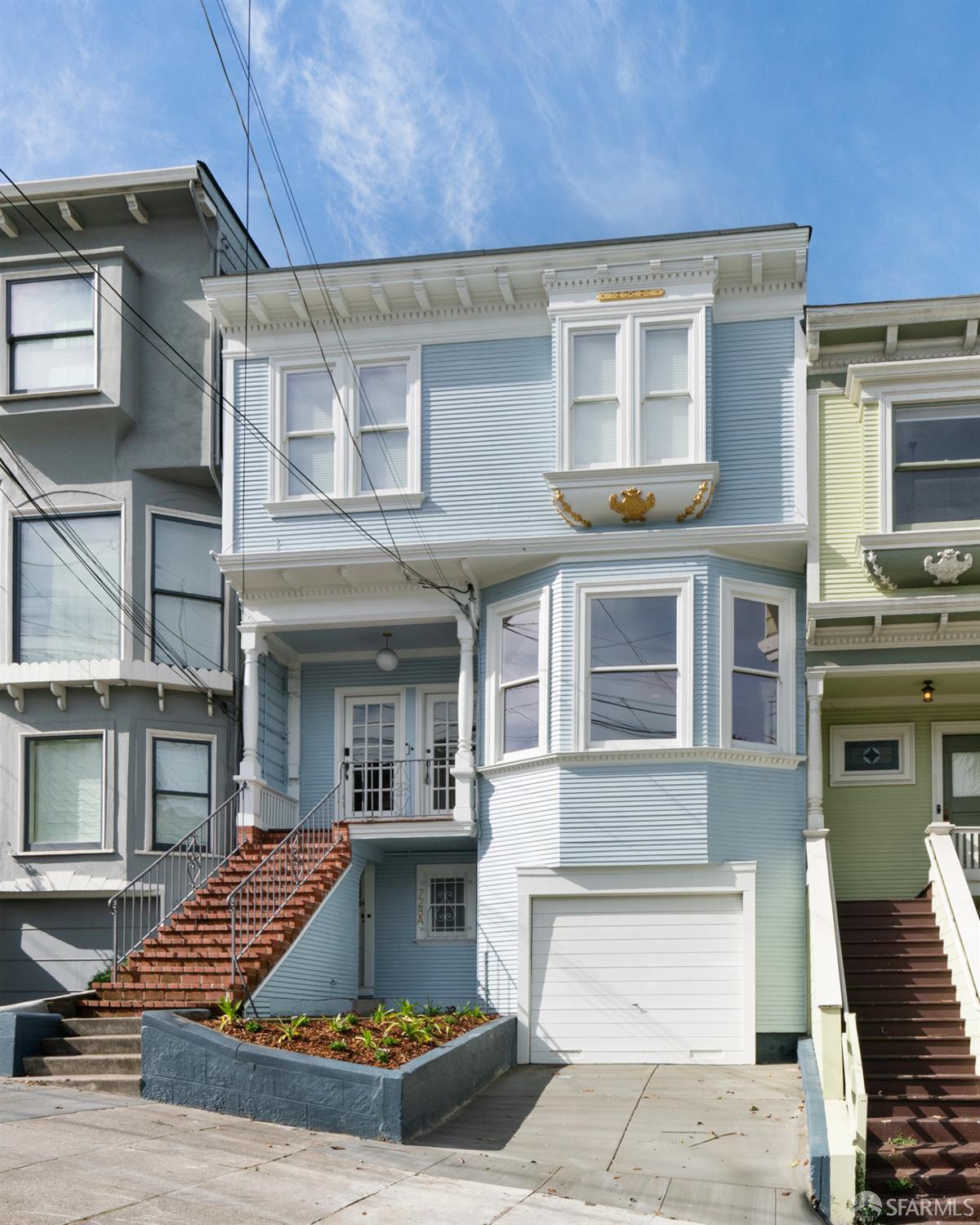 Detail Gallery Image 2 of 44 For 728 Castro St, San Francisco,  CA 94114 - 2 Beds | 2 Baths