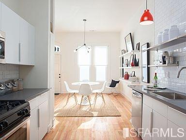 Detail Gallery Image 25 of 32 For 1029 Willow St, Oakland,  CA 94607 - 2 Beds | 1/1 Baths