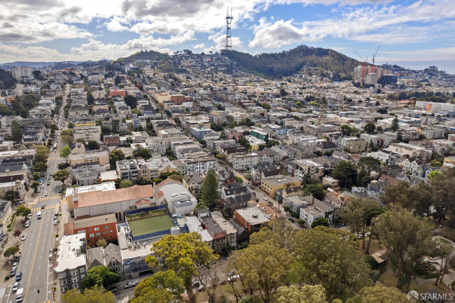 Detail Gallery Image 5 of 19 For 1651 Oak St, San Francisco,  CA 94117 - – Beds | – Baths