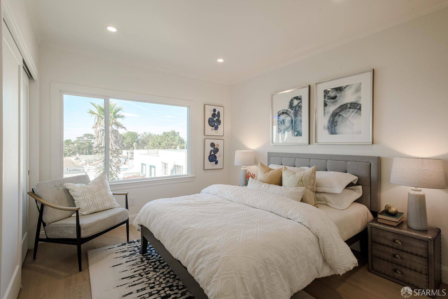 Detail Gallery Image 13 of 34 For 515 46th Ave, San Francisco,  CA 94121 - 3 Beds | 3 Baths