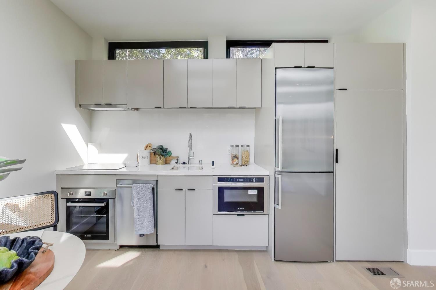 Detail Gallery Image 38 of 57 For 85 Rittenhouse Ave, Atherton,  CA 94027 - 5 Beds | 3/1 Baths