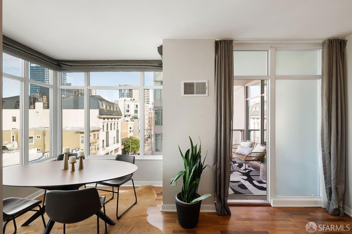 Photo #6: 426106652 Listing: Photo #6