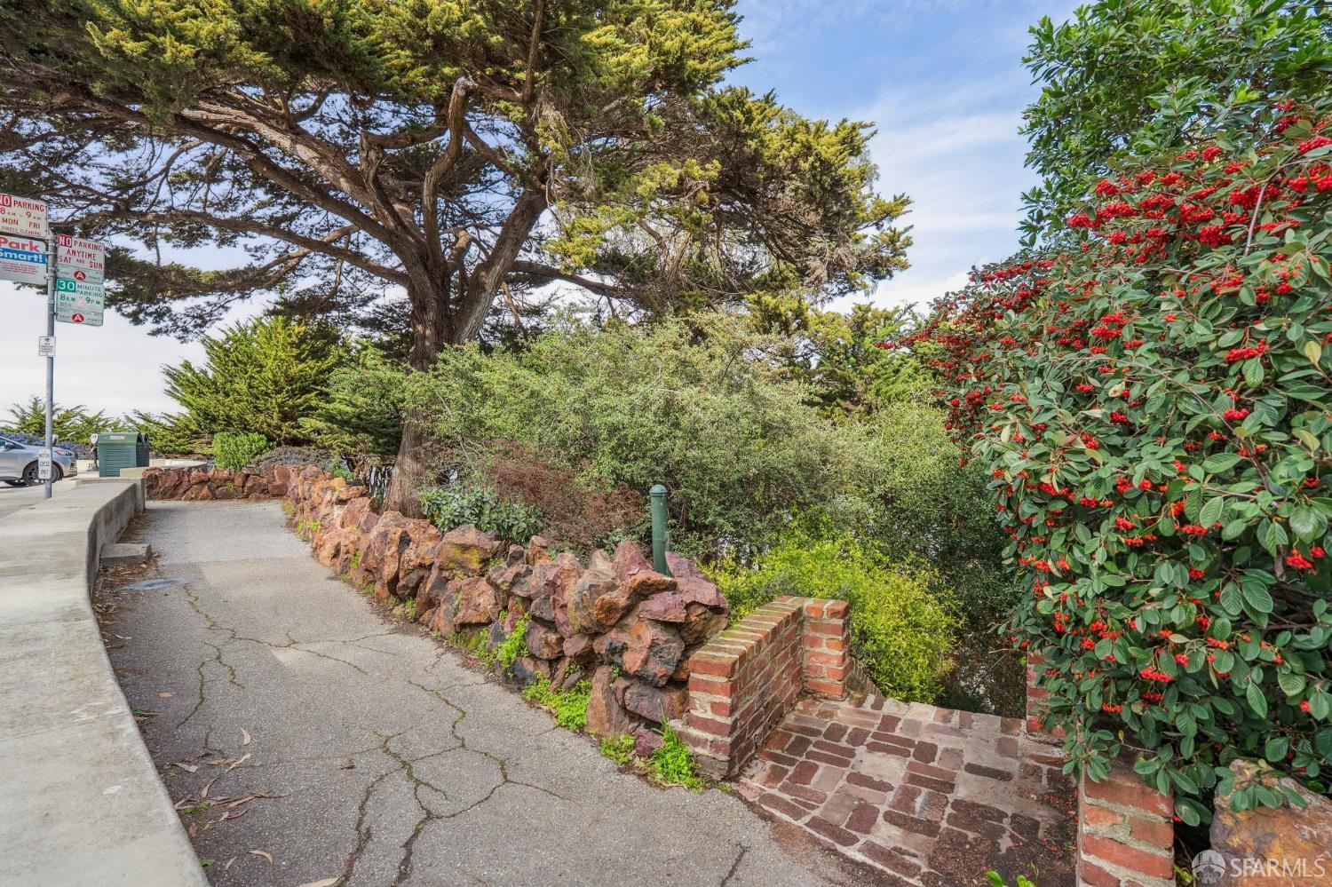 Detail Gallery Image 43 of 47 For 333 Greenwich St #3,  San Francisco,  CA 94133 - 2 Beds | 2 Baths