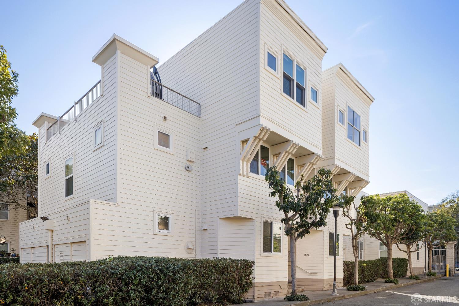 1326 Scott Street # 32