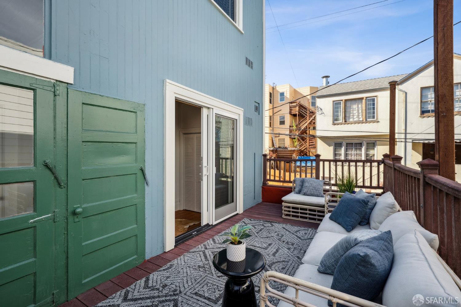 Detail Gallery Image 14 of 66 For 98 Caselli Ave, San Francisco,  CA 94114 - 3 Beds | 1/1 Baths