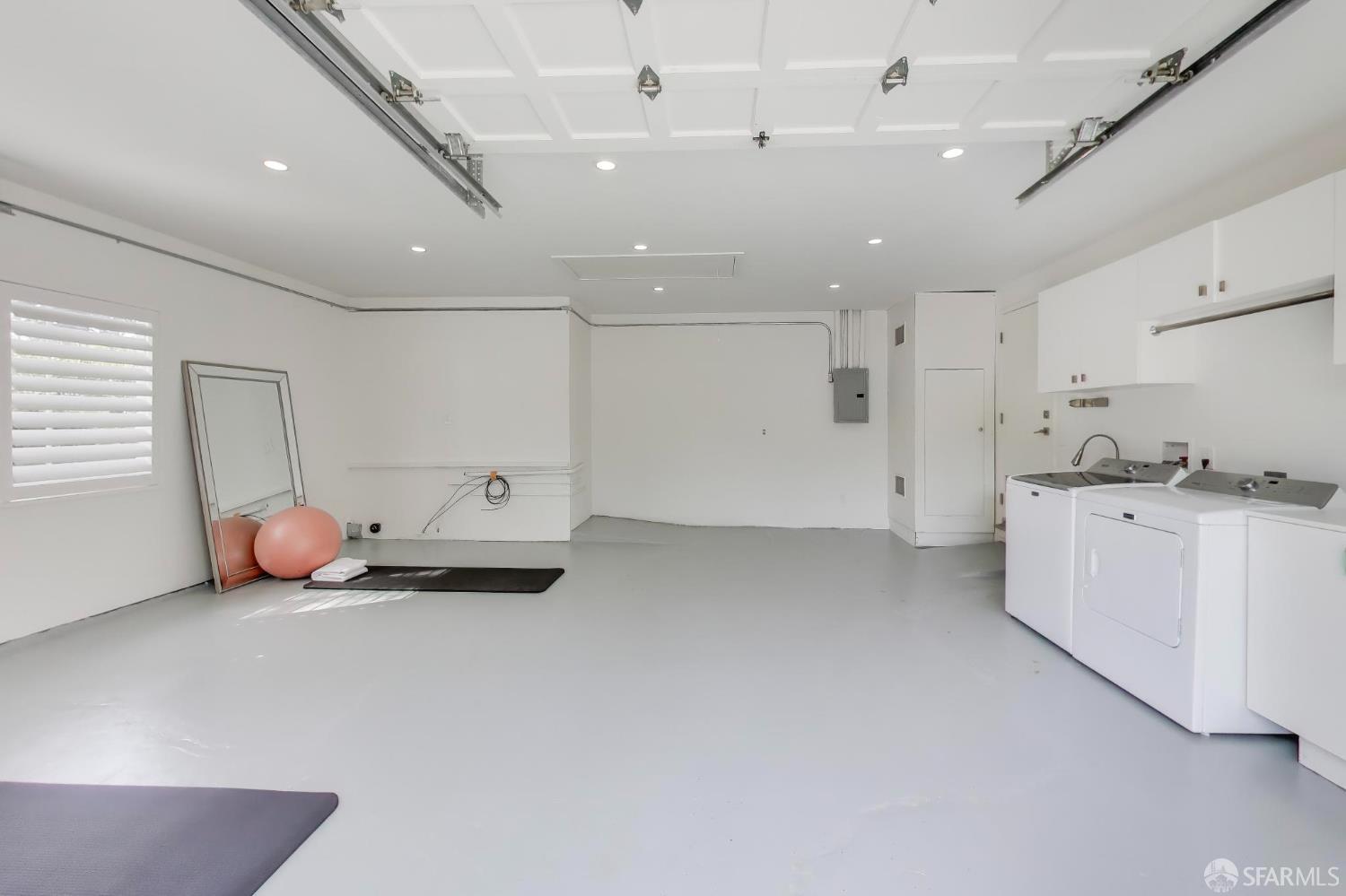 Detail Gallery Image 52 of 57 For 85 Rittenhouse Ave, Atherton,  CA 94027 - 5 Beds | 3/1 Baths