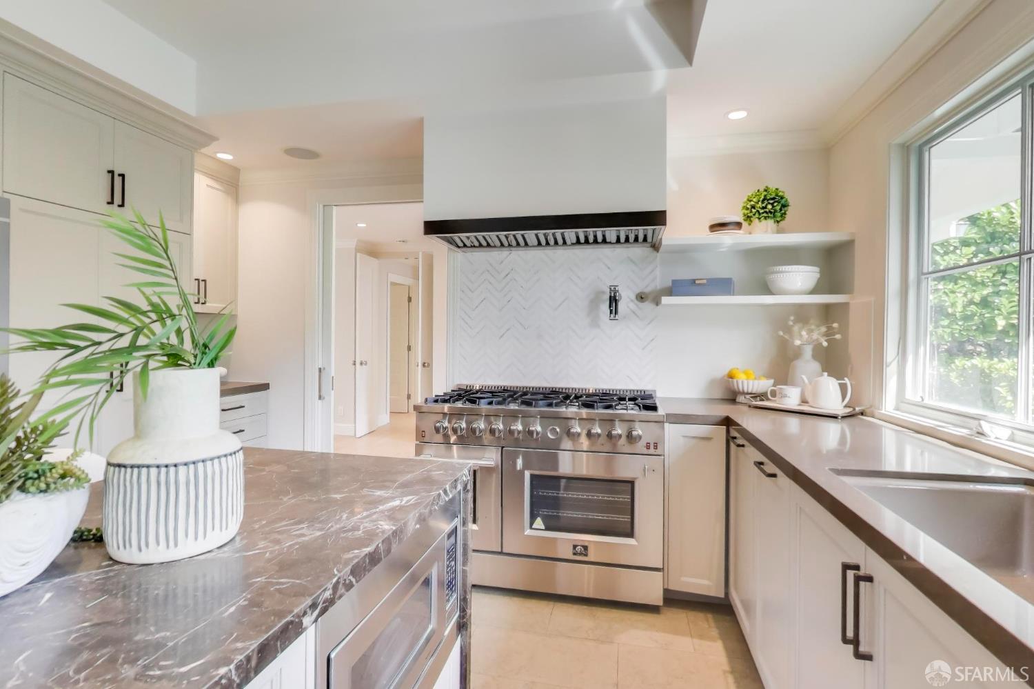 Detail Gallery Image 16 of 57 For 85 Rittenhouse Ave, Atherton,  CA 94027 - 5 Beds | 3/1 Baths