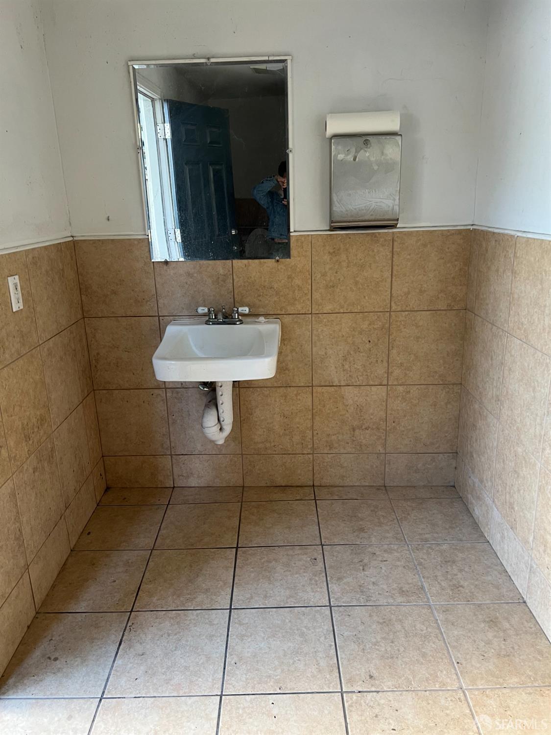 Detail Gallery Image 3 of 5 For 1207 Lincoln Ave, Alameda,  CA 94501 - – Beds | – Baths