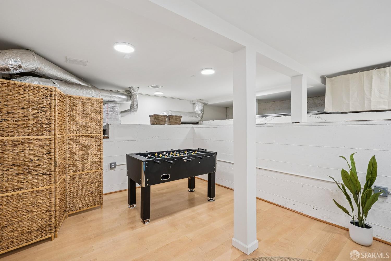 Detail Gallery Image 40 of 66 For 98 Caselli Ave, San Francisco,  CA 94114 - 3 Beds | 1/1 Baths